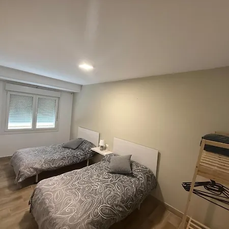 Piso Centrico Pobra Do Caraminal