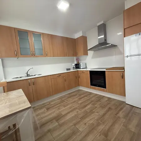 Lägenhet Piso Centrico Pobra Do Caraminal